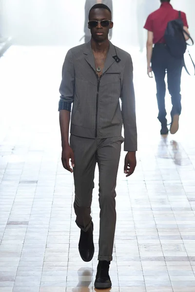 Look 31